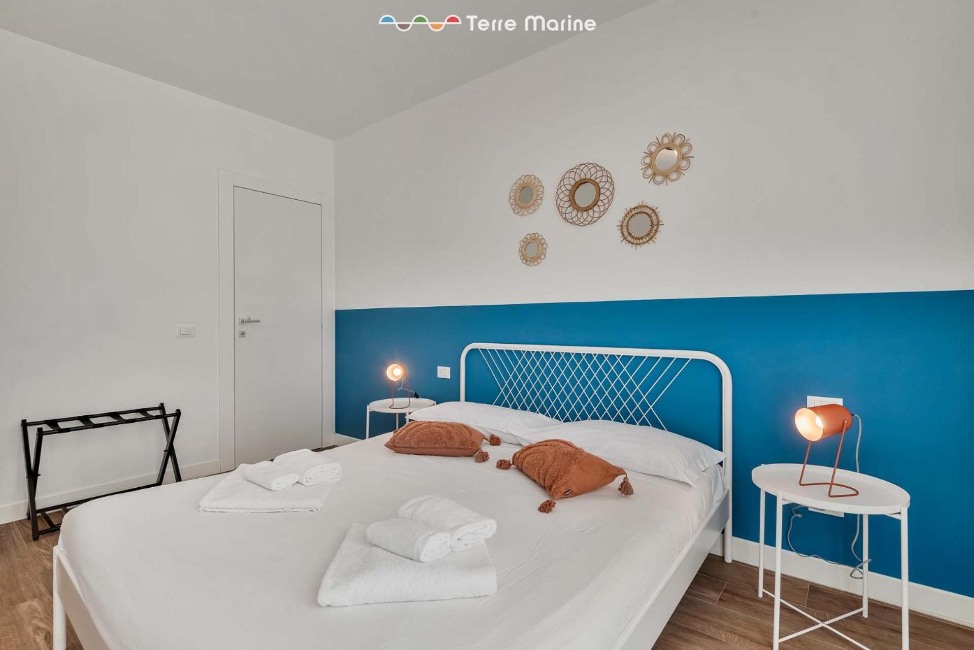 Subalterno33, Terre Marine
